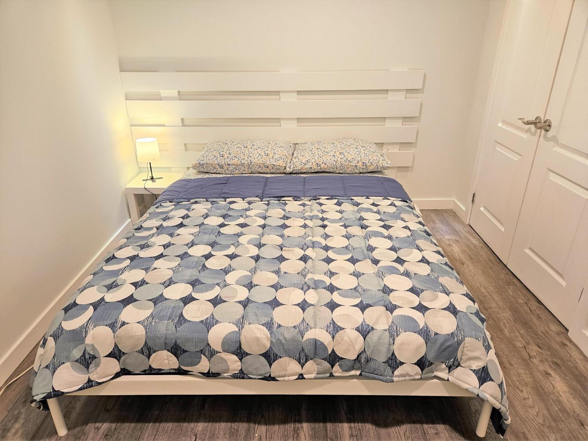 Apartament Charming Detached House Near The Airport Mississauga Zewnętrze zdjęcie