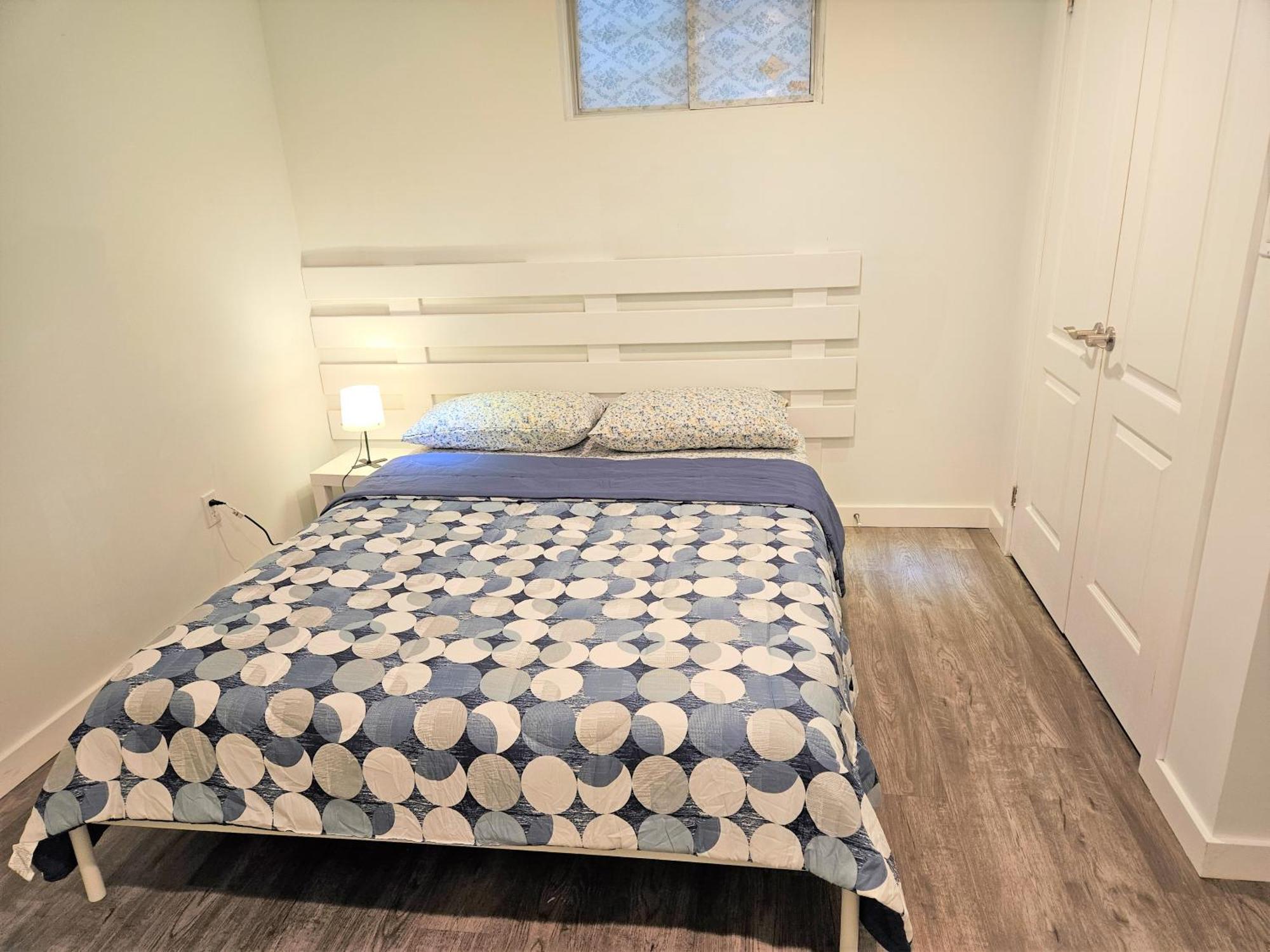 Apartament Charming Detached House Near The Airport Mississauga Zewnętrze zdjęcie