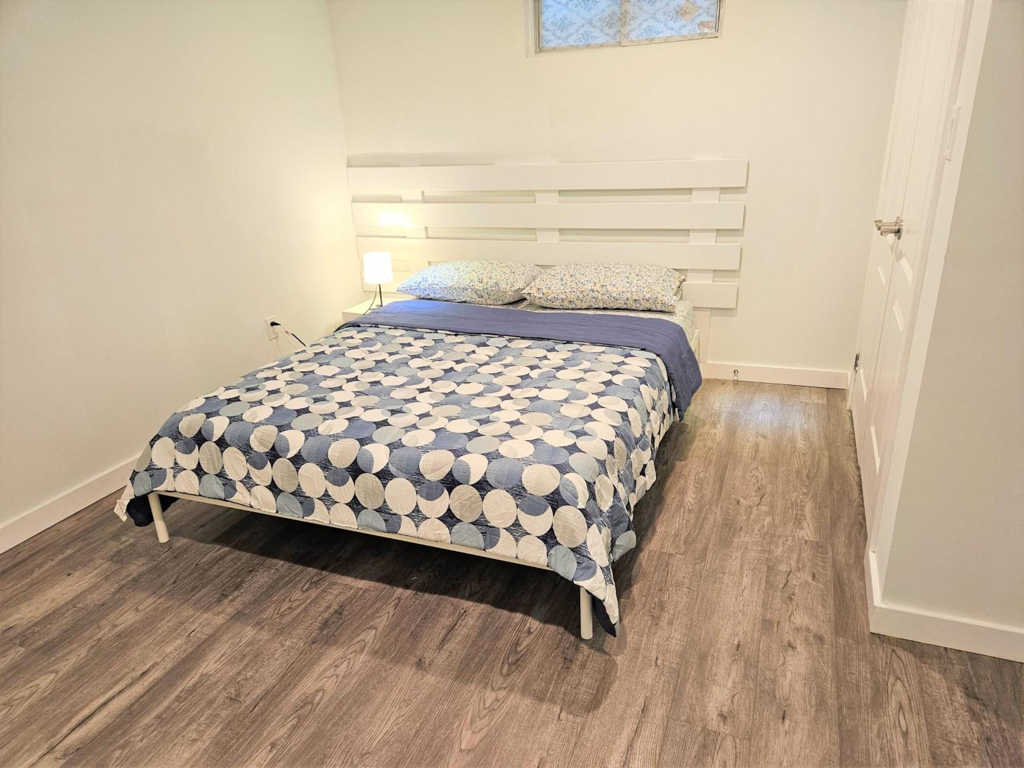 Apartament Charming Detached House Near The Airport Mississauga Zewnętrze zdjęcie